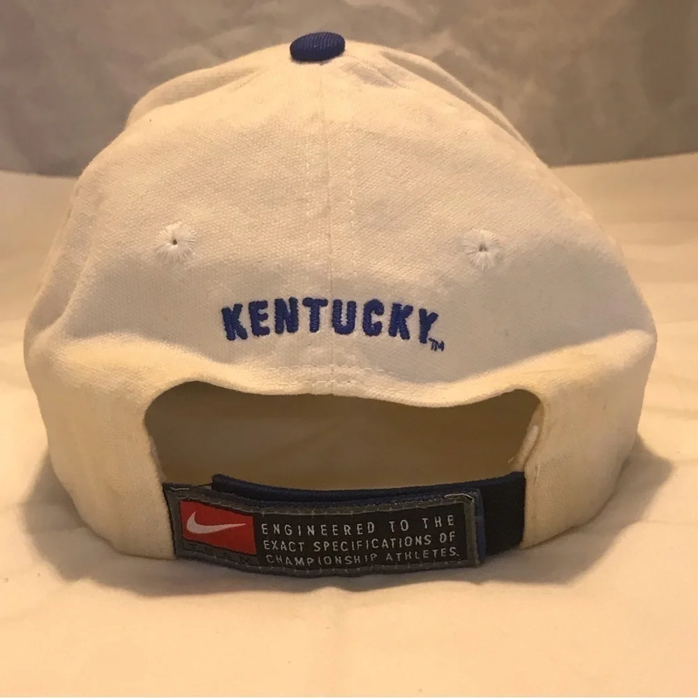 Nike University of Kentucky Adjustable Ball Cap